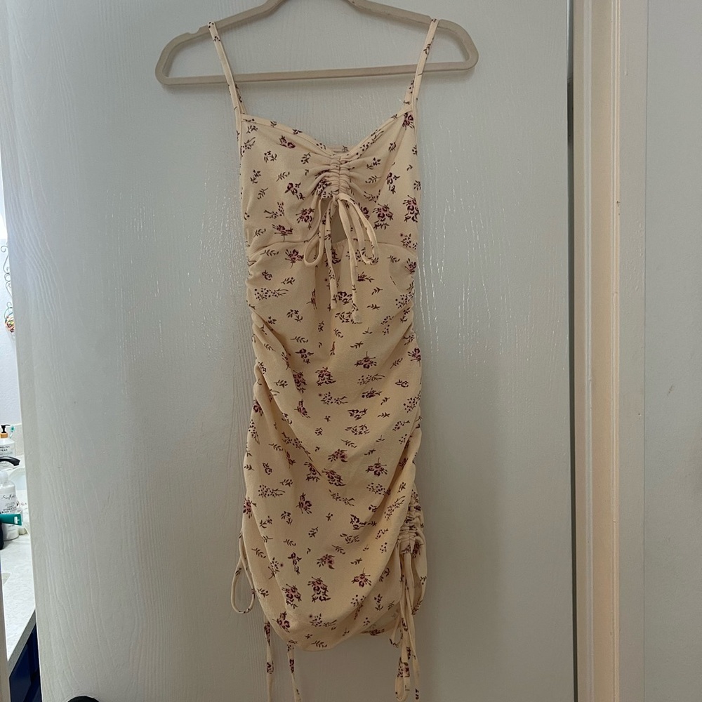Romwe Cream Floral Dress Size S with Cutout